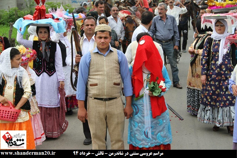 عروسی سنتی در شاندرمن-خرداد ۱۳۹۴ (۲۱)