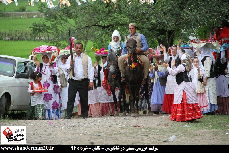 عروسی سنتی در شاندرمن-خرداد ۱۳۹۴ (۲۴)
